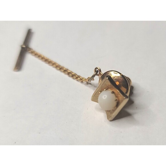 Gold tone textured finish faux white pearl pentagon shape tie pin vintage - Picture 1 of 5